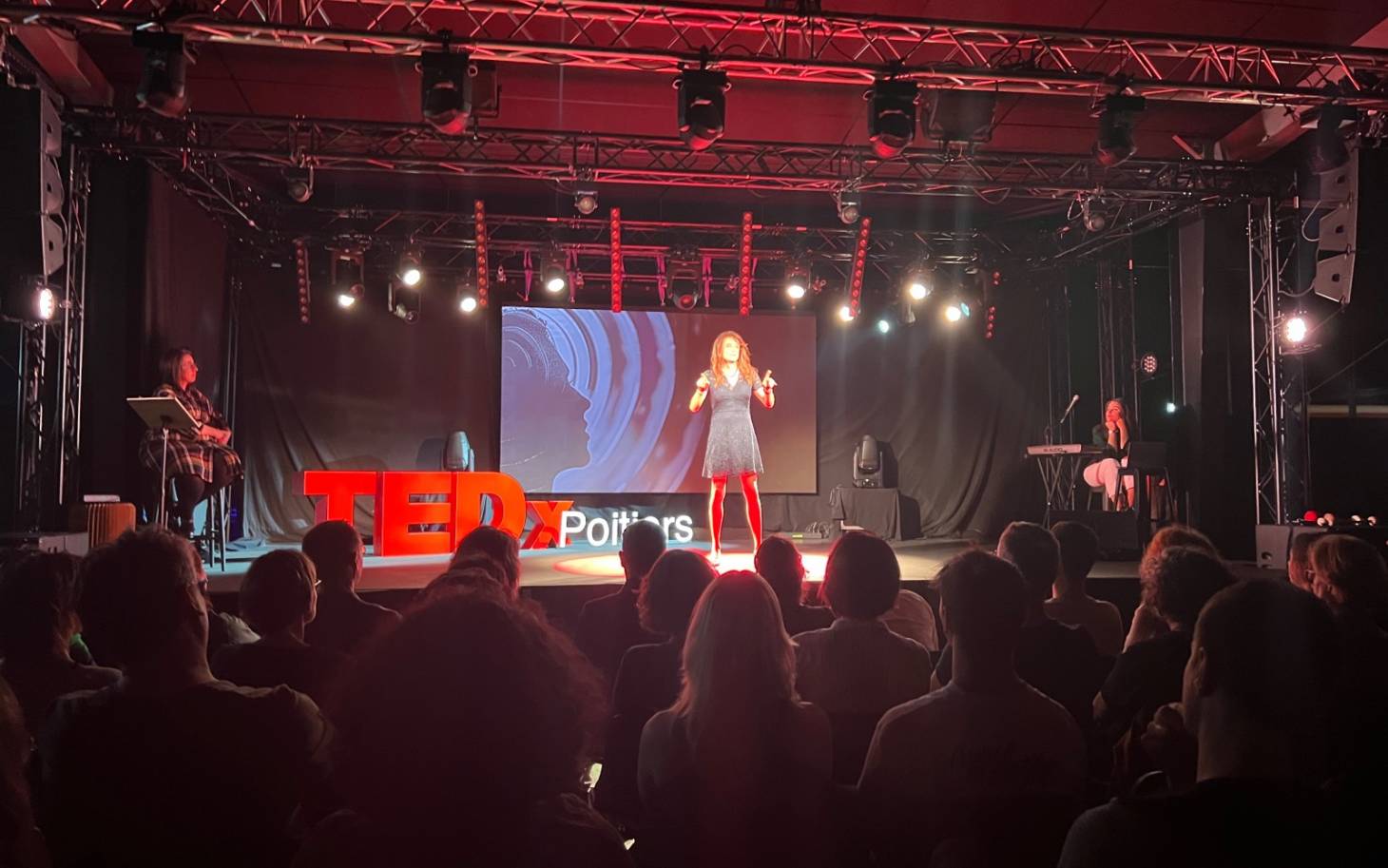 Le TEDx Poitiers réunit une centaine de personnes