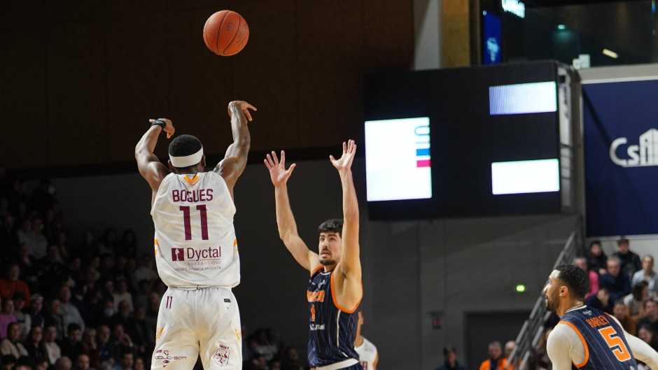 Poitiers s’effondre avant la trêve