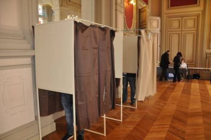 REGIONALES 2015 : RÉACTIONS EN CHAÎNE