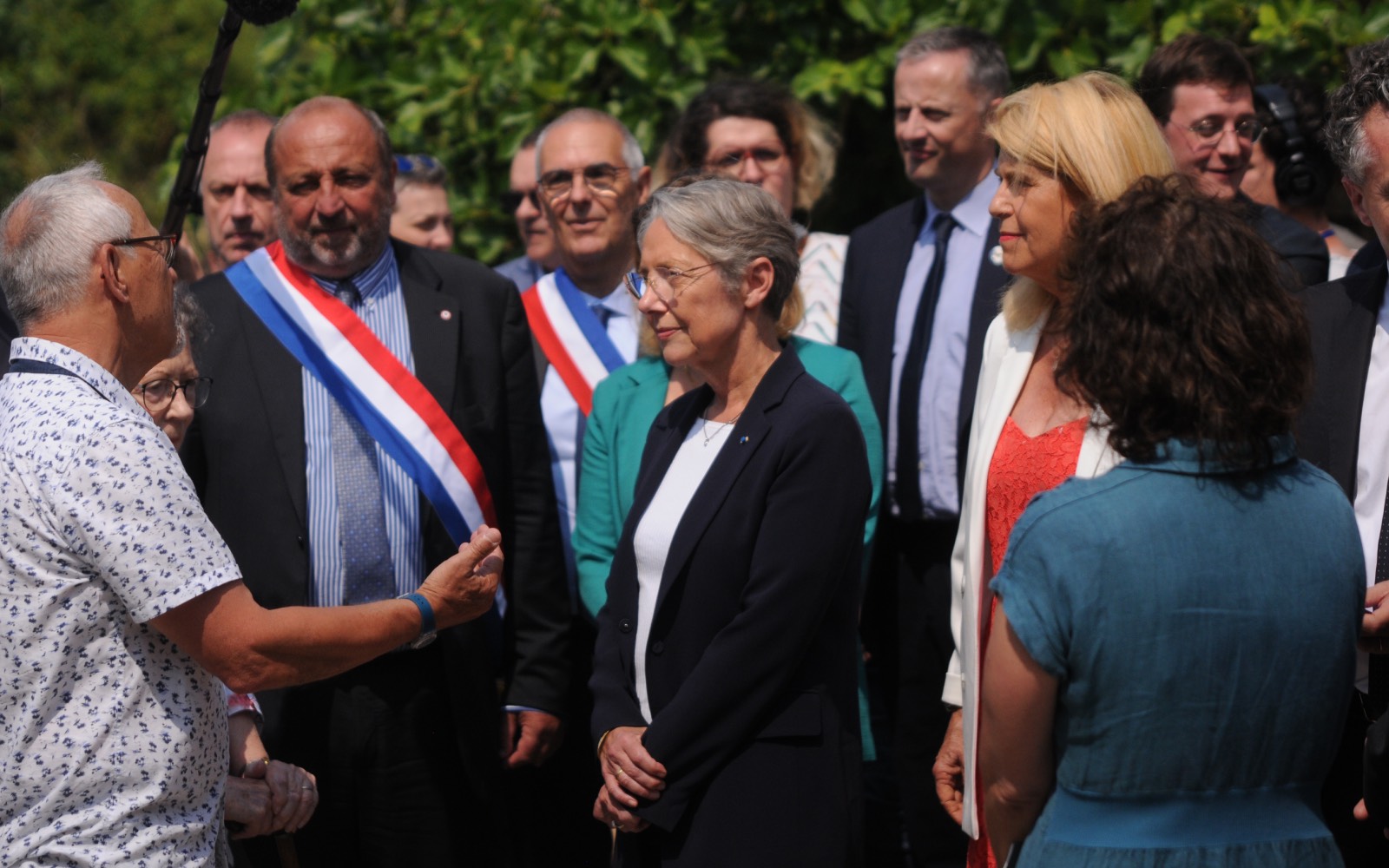 Elisabeth Borne en campagne pour la ruralité Le7.info